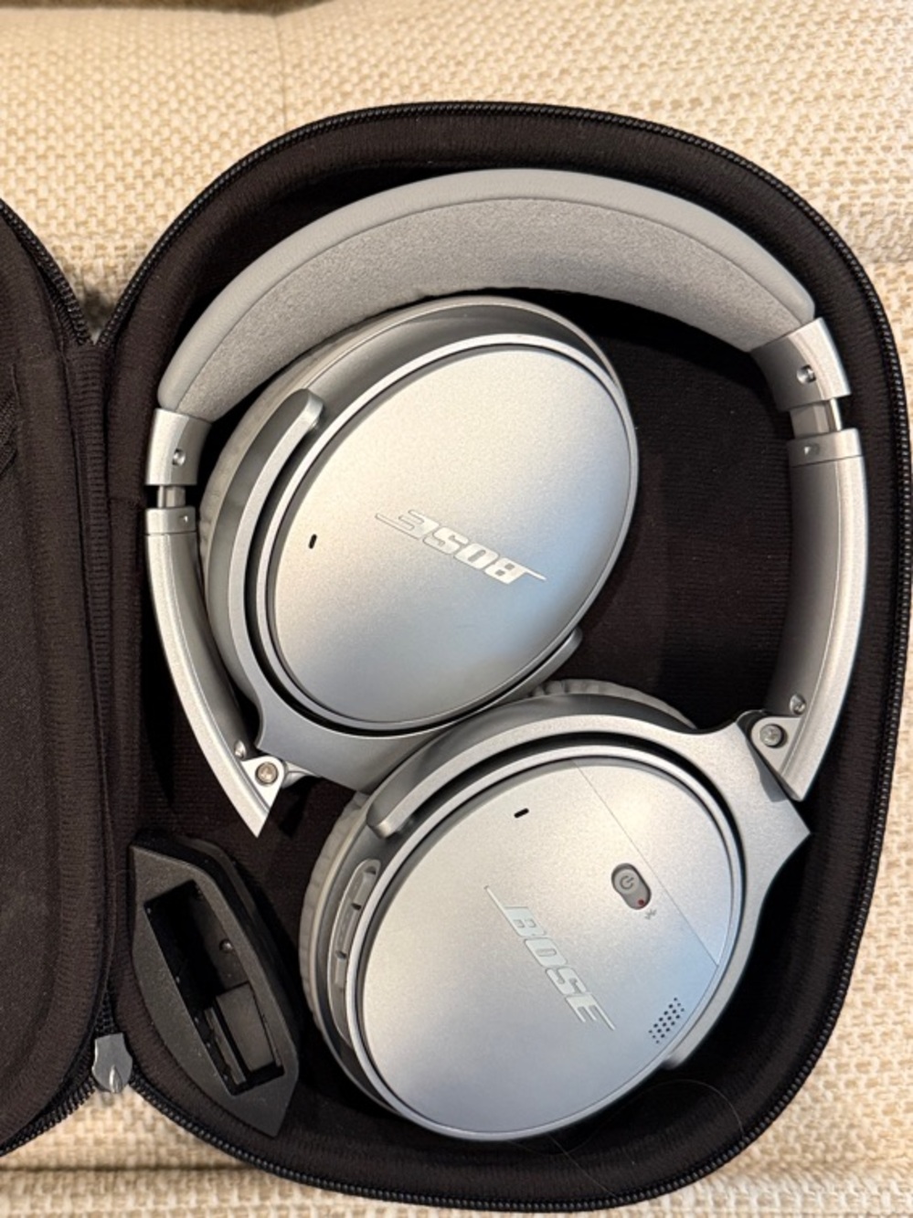 Bose QuietComfort Noise Canceling Silver Over-Ear Headphones with Travel Case